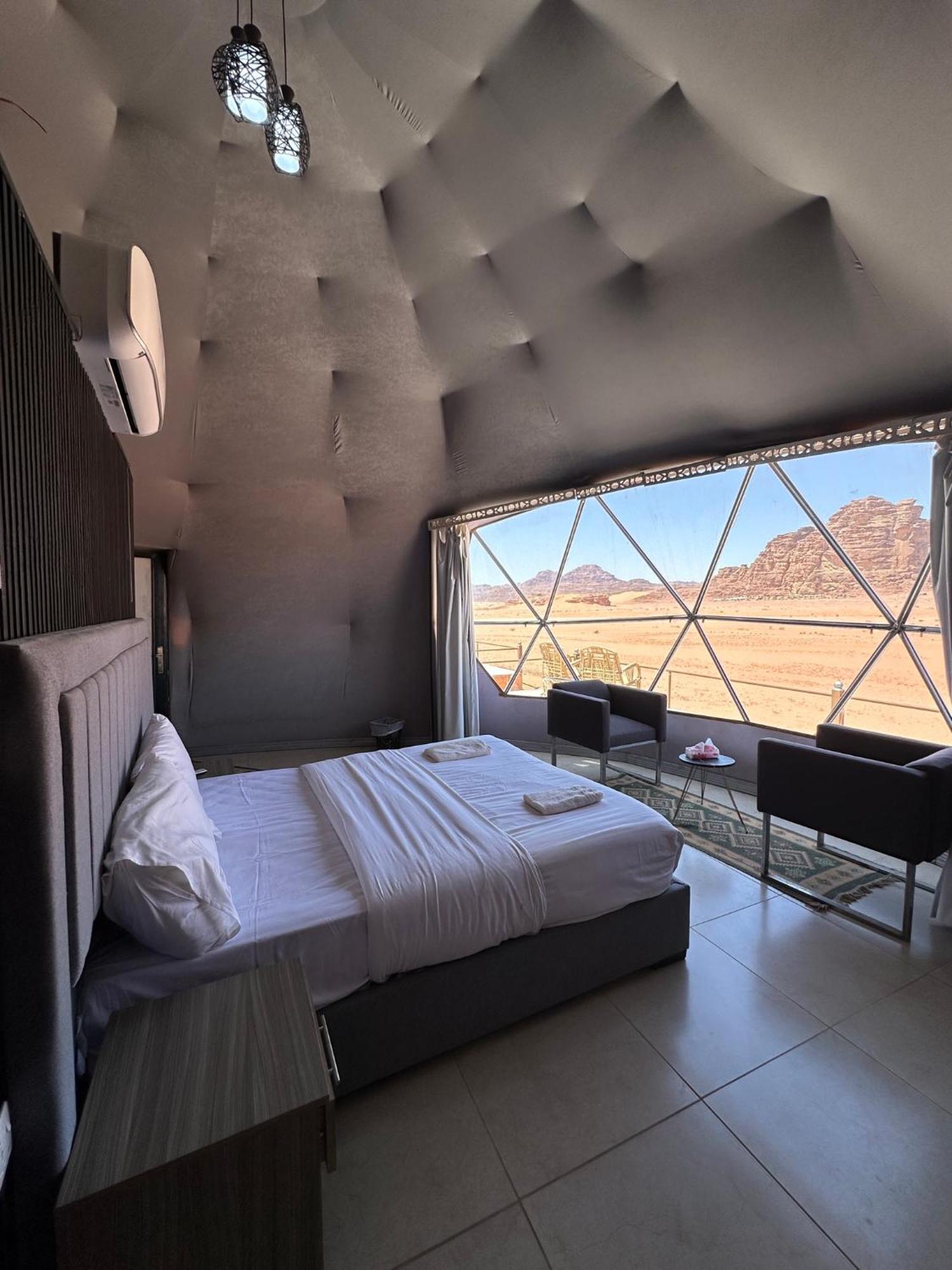 Holiday Inn Luxury Camp Wadi Rum Zewnętrze zdjęcie